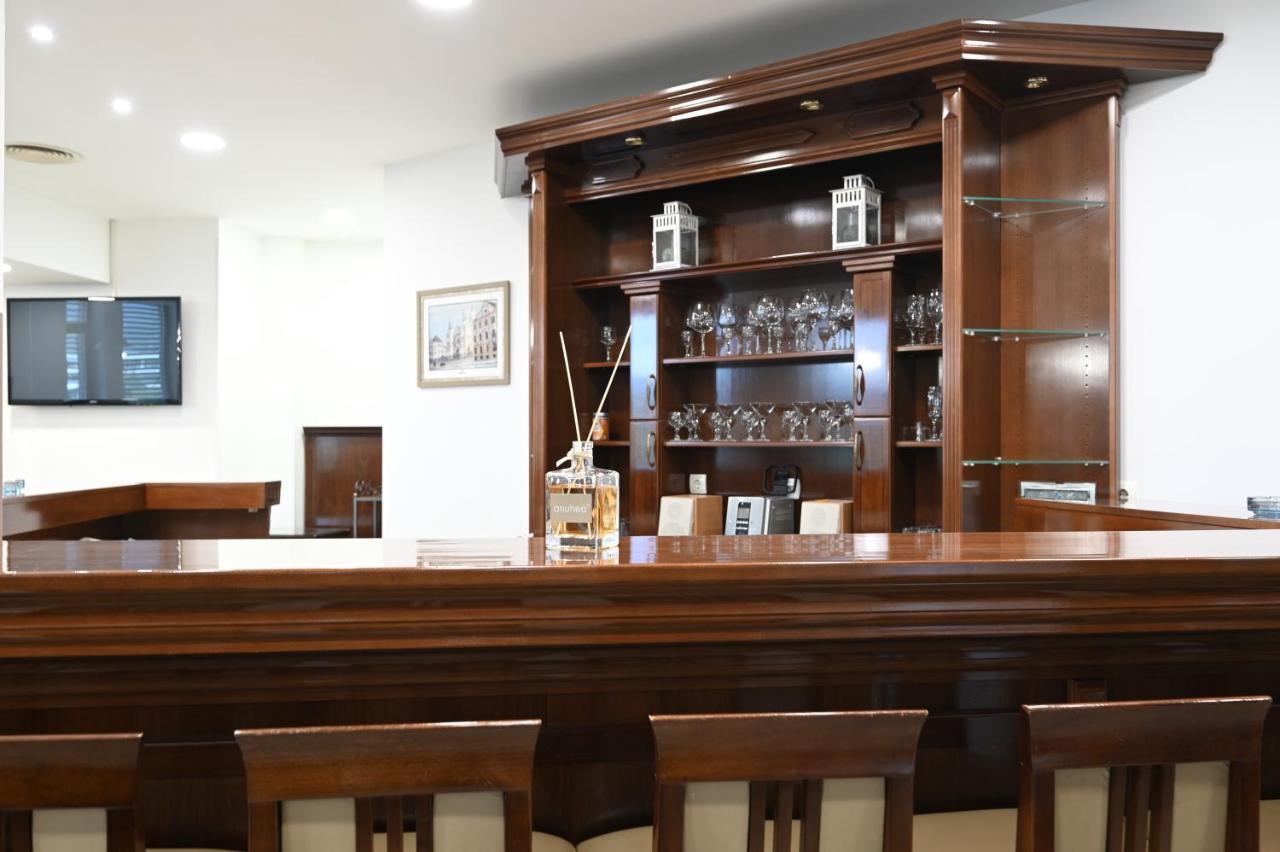 Hotel "Jkc Banja Luka" Kültér fotó