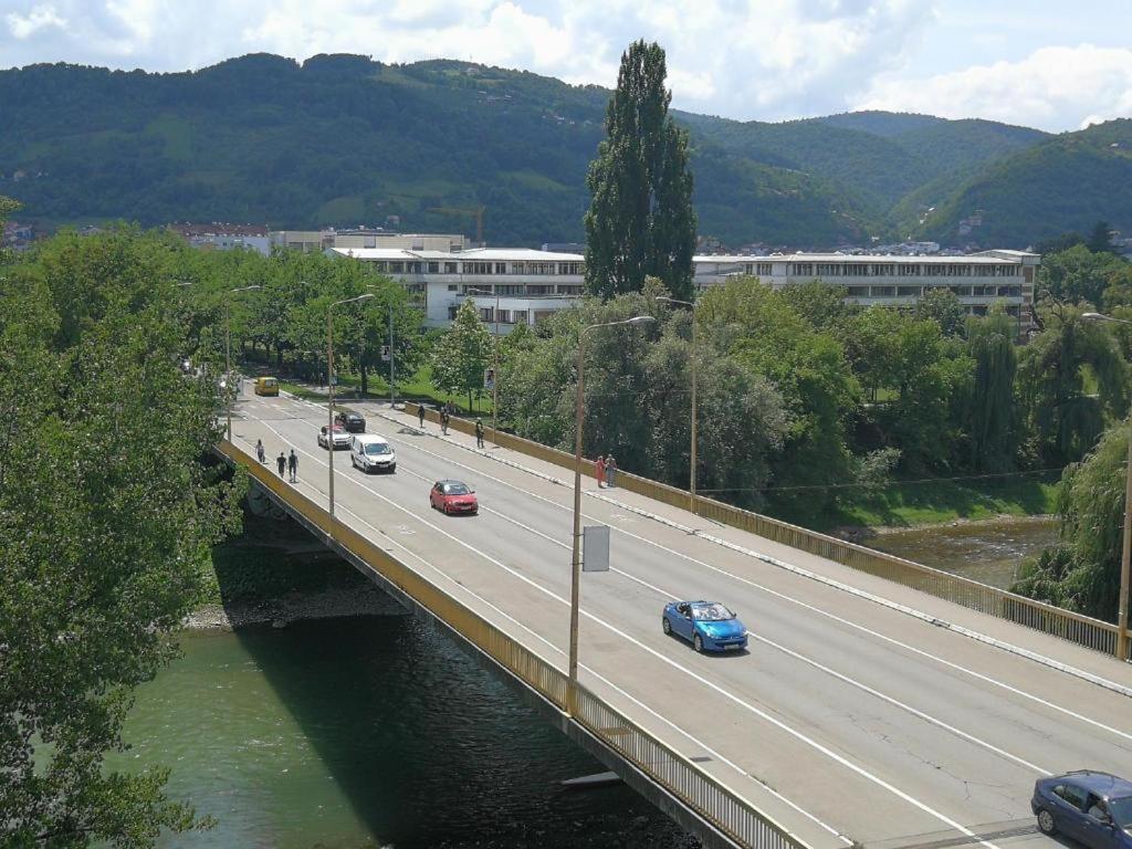 Hotel "Jkc Banja Luka" Kültér fotó