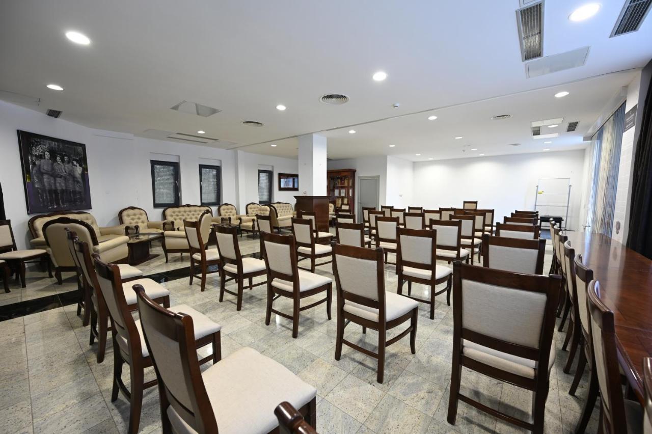 Hotel "Jkc Banja Luka" Kültér fotó