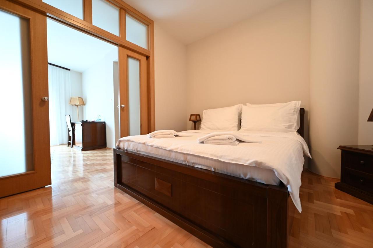 Hotel "Jkc Banja Luka" Kültér fotó